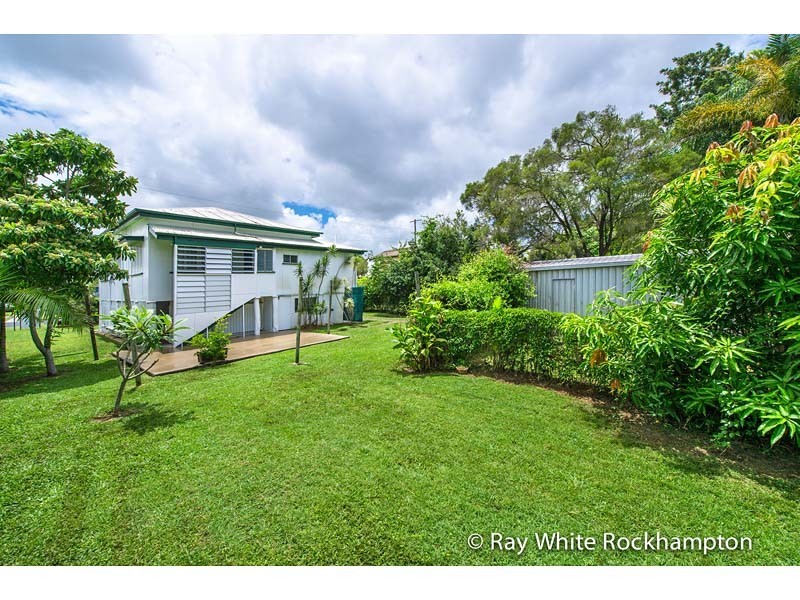 6 Medcraf Street, Park Avenue QLD 4701