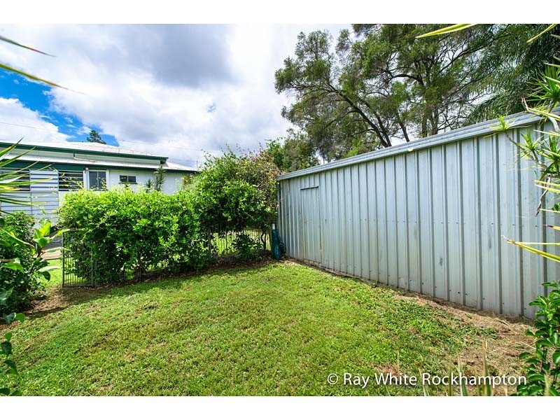 6 Medcraf Street, Park Avenue QLD 4701