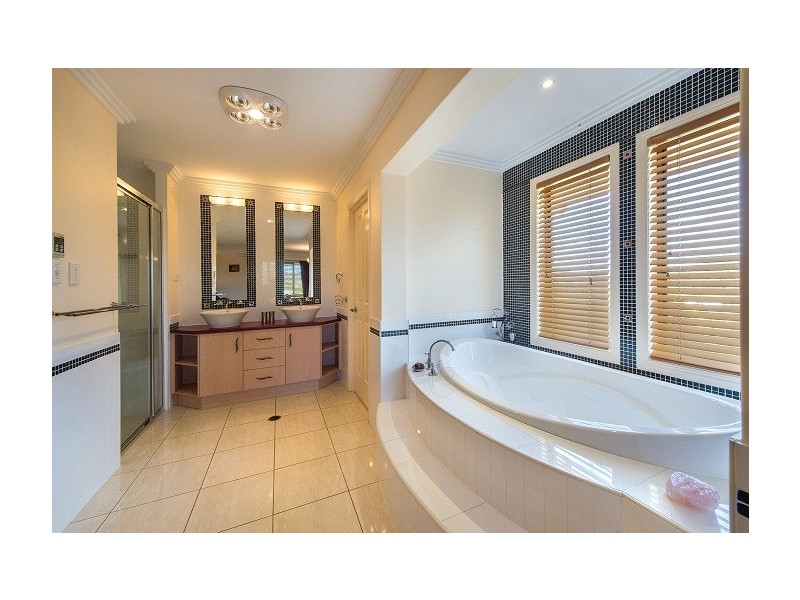 10 Rebecca Close, Rockyview QLD 4701