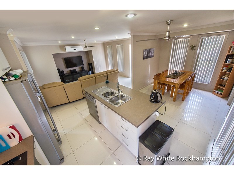 15 Cunningham Court, Gracemere QLD 4702