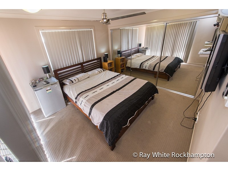 15 Cunningham Court, Gracemere QLD 4702