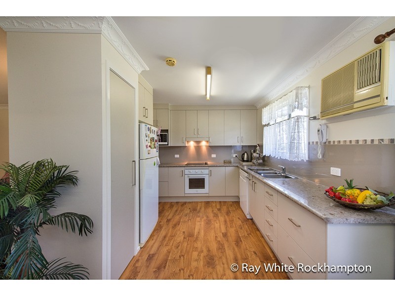 363 Reid Road, Alton Downs QLD 4702