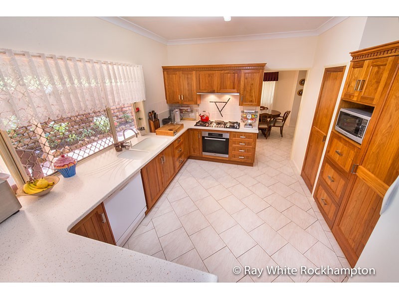 32 Beaumont Drive, Frenchville QLD 4701