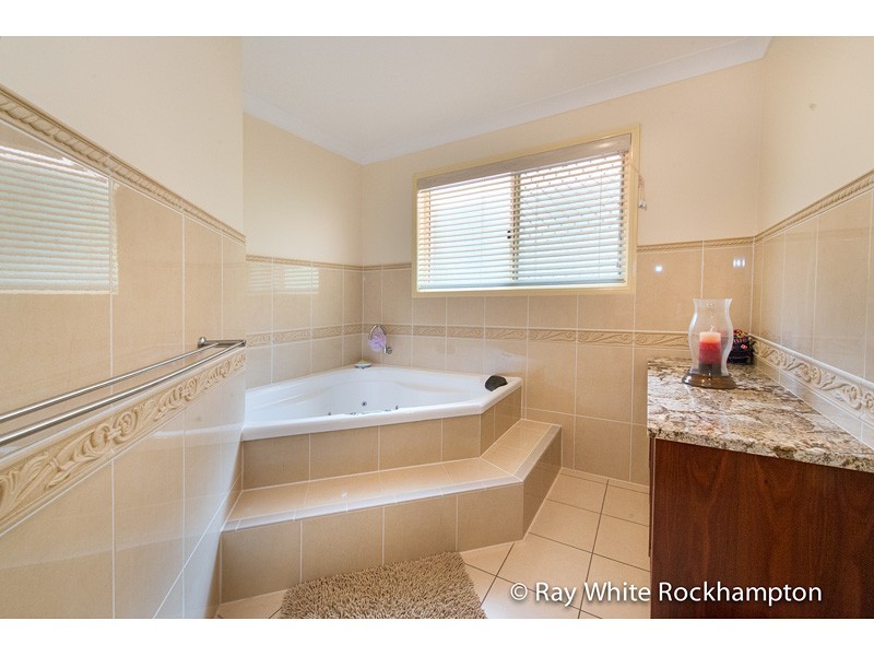 32 Beaumont Drive, Frenchville QLD 4701