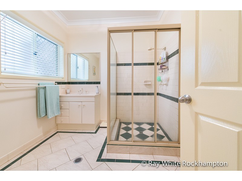 32 Beaumont Drive, Frenchville QLD 4701