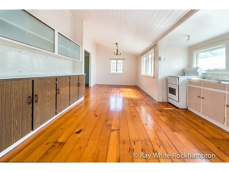 113 Livingstone Street, Berserker QLD 4701