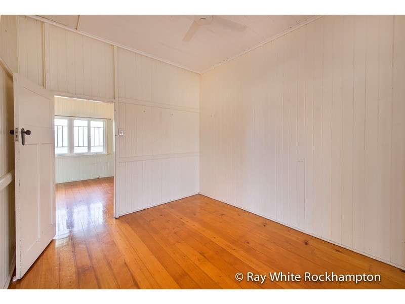 113 Livingstone Street, Berserker QLD 4701