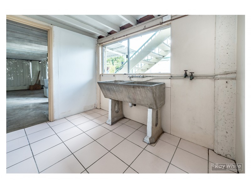 2 Westmoreland Street, Kawana QLD 4701
