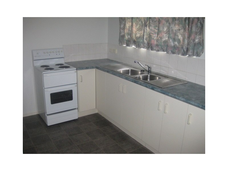 1/210 Murray Street, Allenstown QLD 4700