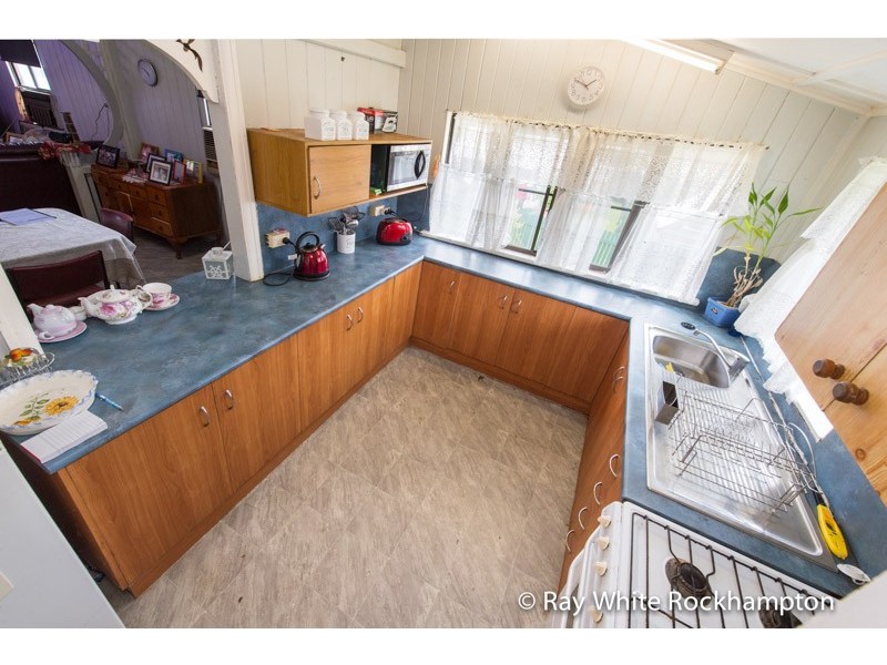 311 East Street, Depot Hill QLD 4700