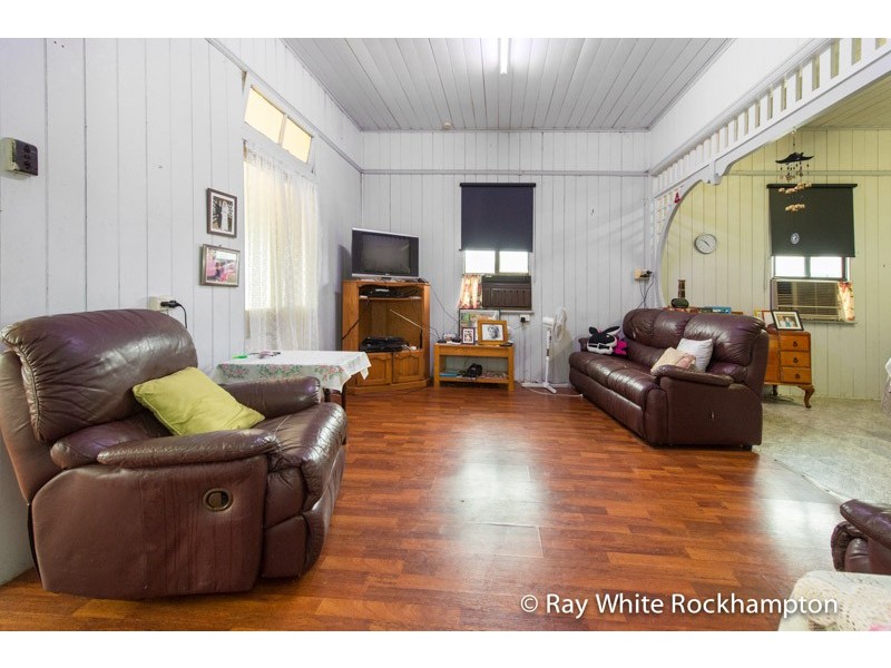311 East Street, Depot Hill QLD 4700