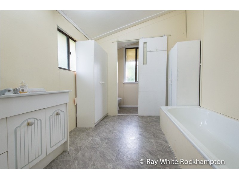 311 East Street, Depot Hill QLD 4700