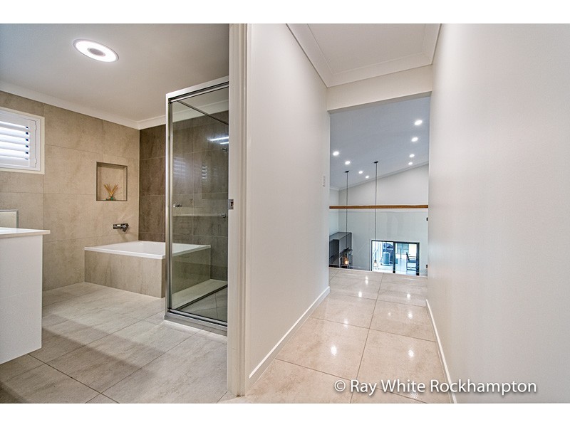 19 Frenchman’s Lane, Frenchville QLD 4701