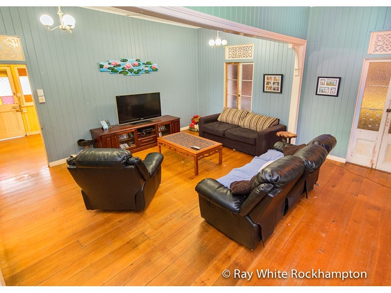 79 Armstrong Street, Berserker QLD 4701