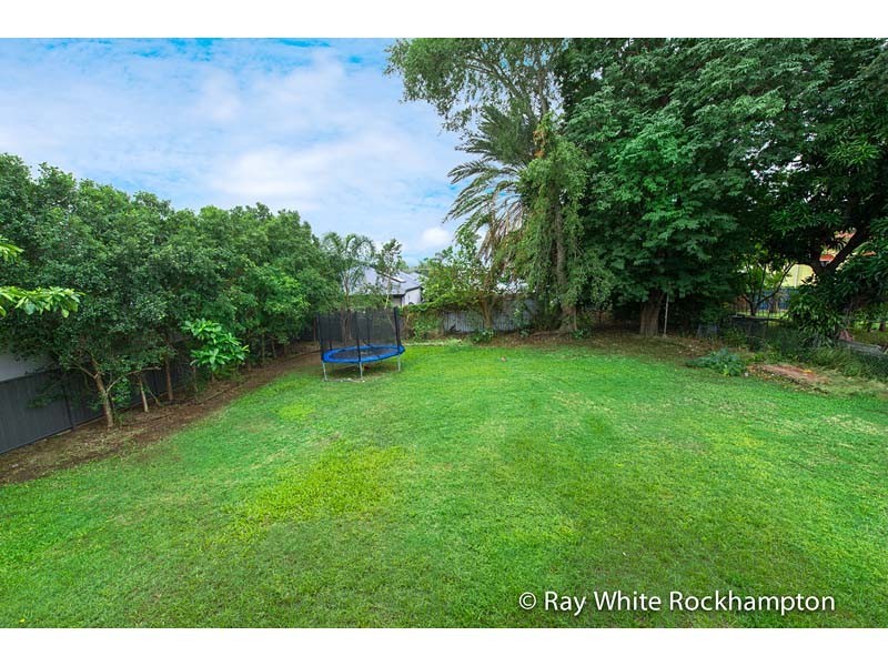 79 Armstrong Street, Berserker QLD 4701