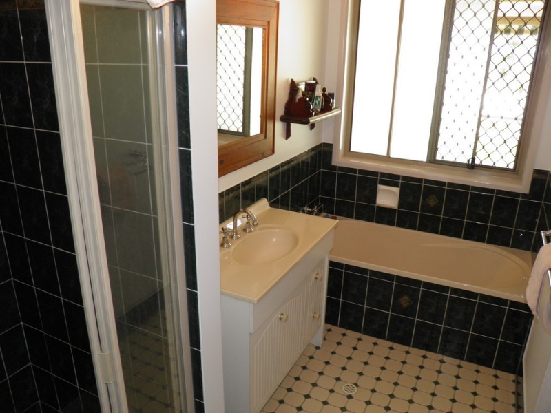 19 Price Drive, Glenlee QLD 4711