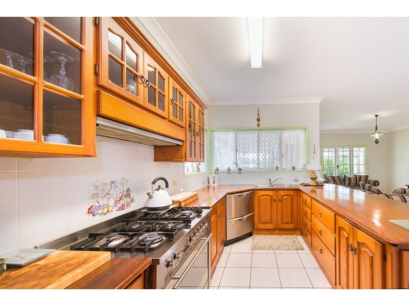 49 Angela Road, Rockyview QLD 4701
