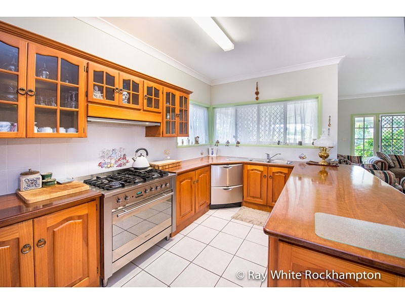 49 Angela Road, Rockyview QLD 4701