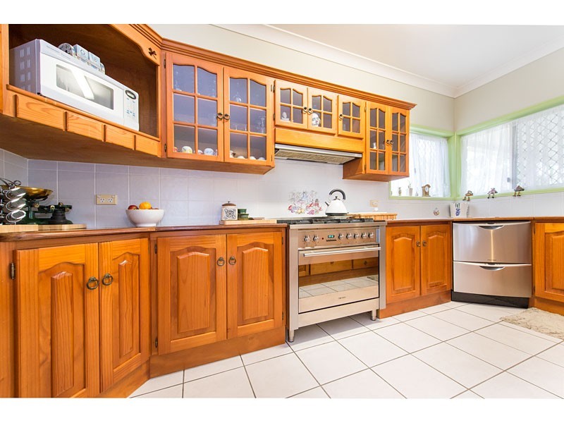 49 Angela Road, Rockyview QLD 4701
