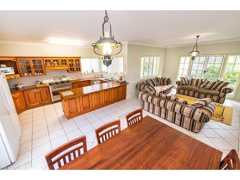 49 Angela Road, Rockyview QLD 4701