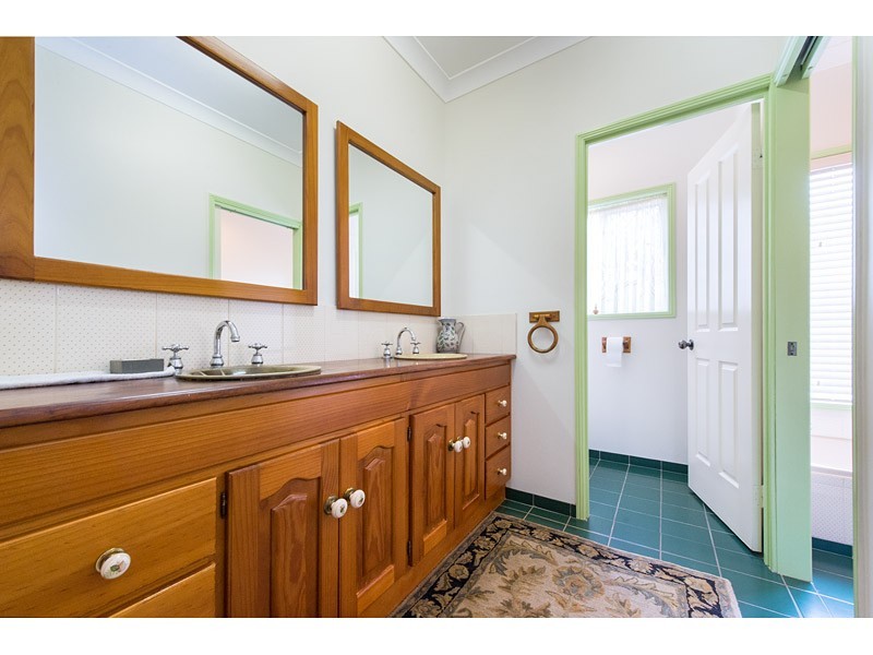 49 Angela Road, Rockyview QLD 4701