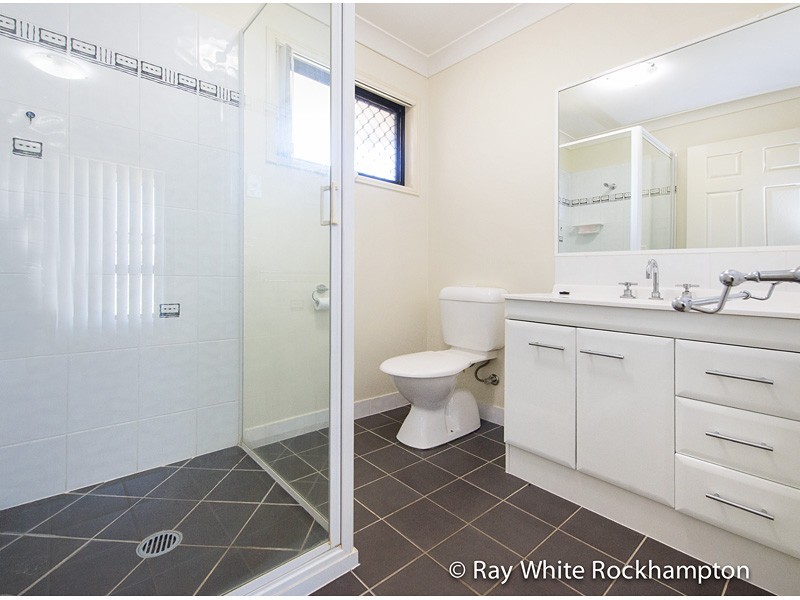 37 Seonaid Place, Gracemere QLD 4702