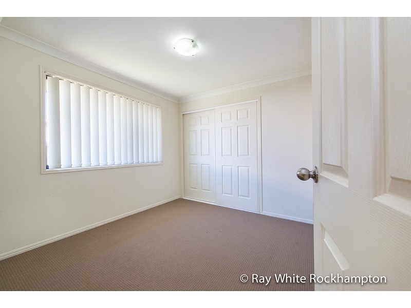 37 Seonaid Place, Gracemere QLD 4702