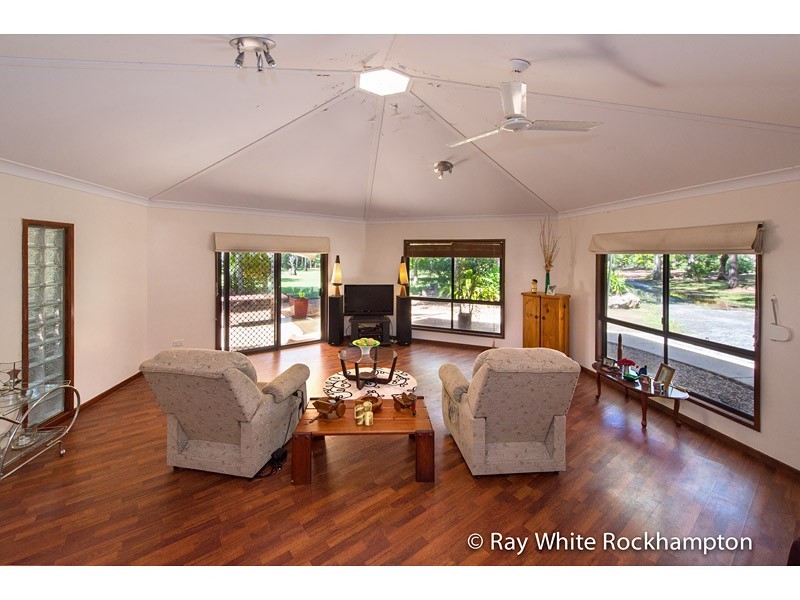 186 Stones Road, Woodbury QLD 4703