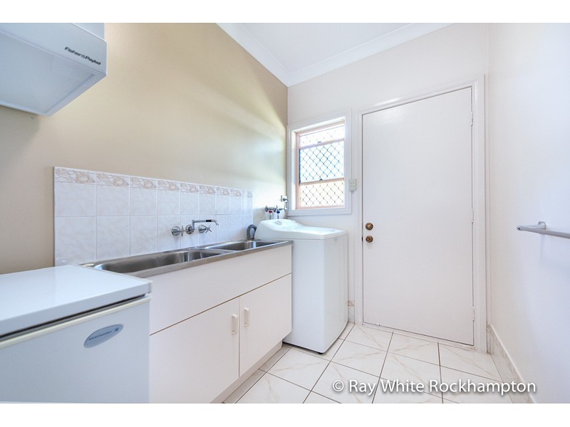 24 Brady Close, Glenlee QLD 4711