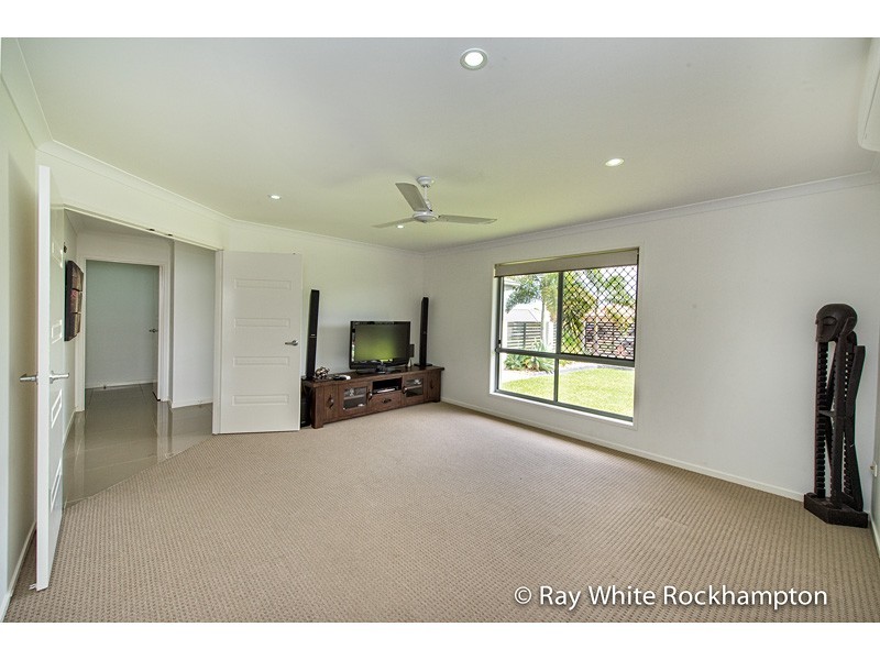 17 Jamie Crescent, Gracemere QLD 4702