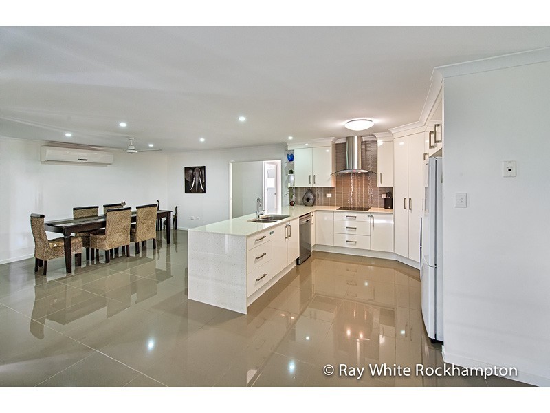 17 Jamie Crescent, Gracemere QLD 4702