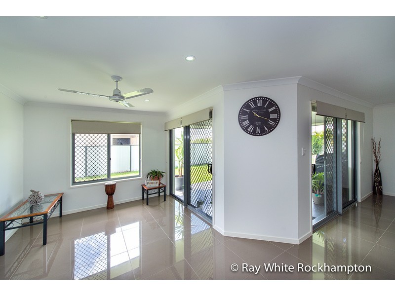 17 Jamie Crescent, Gracemere QLD 4702
