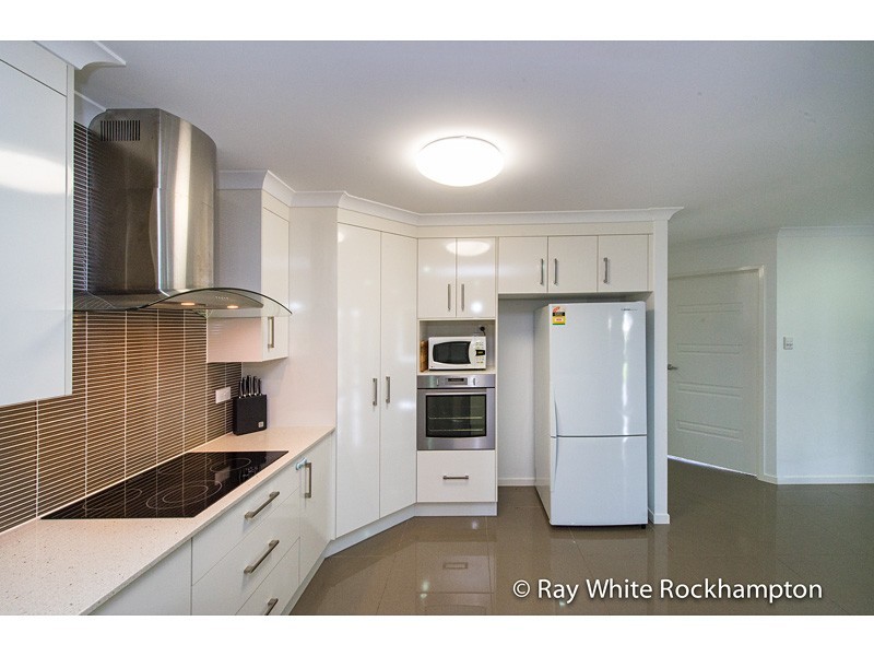 17 Jamie Crescent, Gracemere QLD 4702