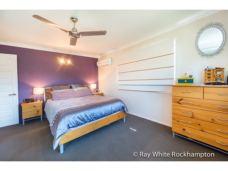 33 Barker Street, Kawana QLD 4701