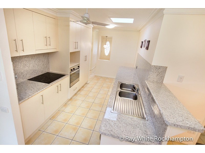 42 Kavanagh Crescent, Koongal QLD 4701