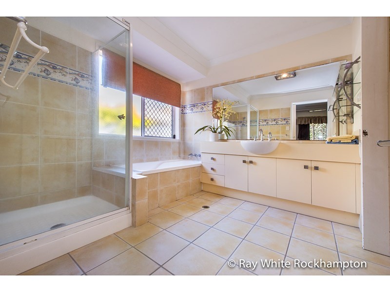 42 Kavanagh Crescent, Koongal QLD 4701