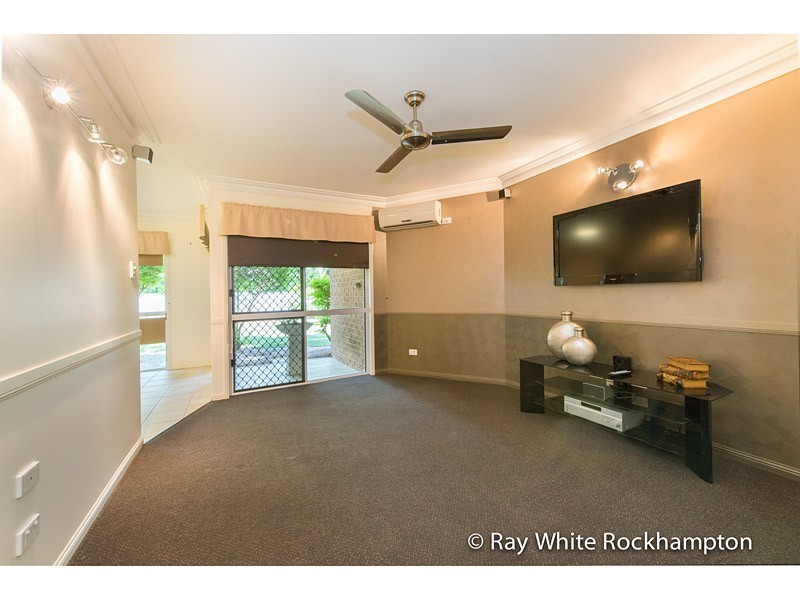 42 Kavanagh Crescent, Koongal QLD 4701
