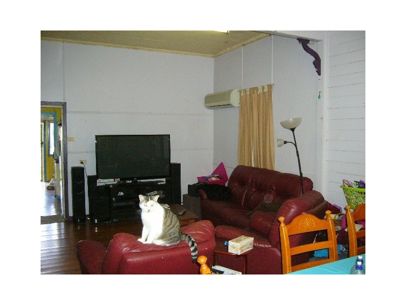 102 Nobbs Street, Berserker QLD 4701