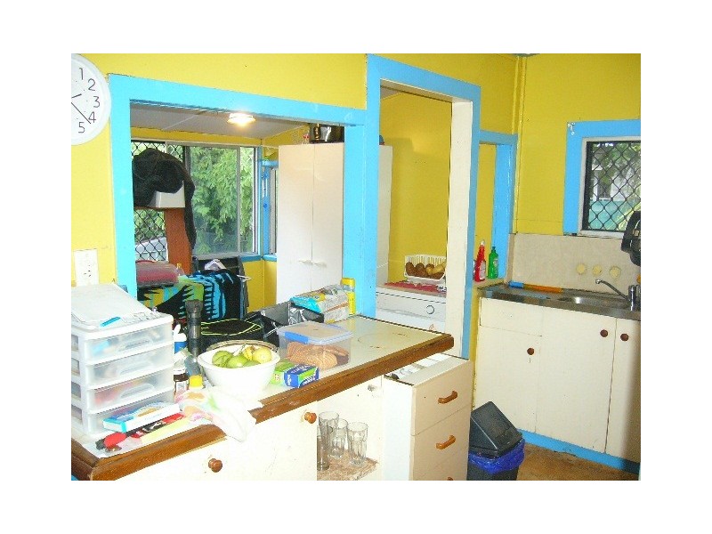 102 Nobbs Street, Berserker QLD 4701