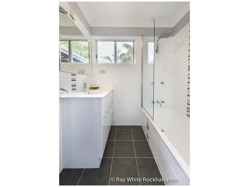 10 Labanka Close, Frenchville QLD 4701