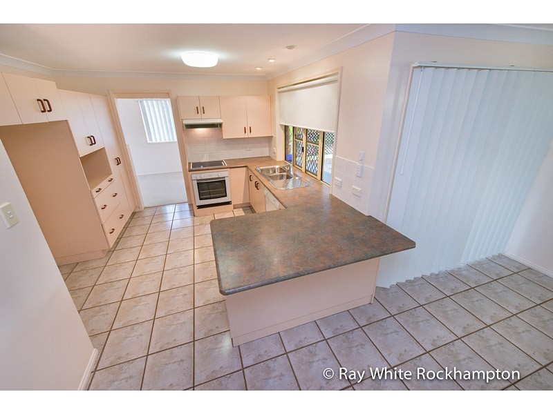 3 Orana Place, Kawana QLD 4701