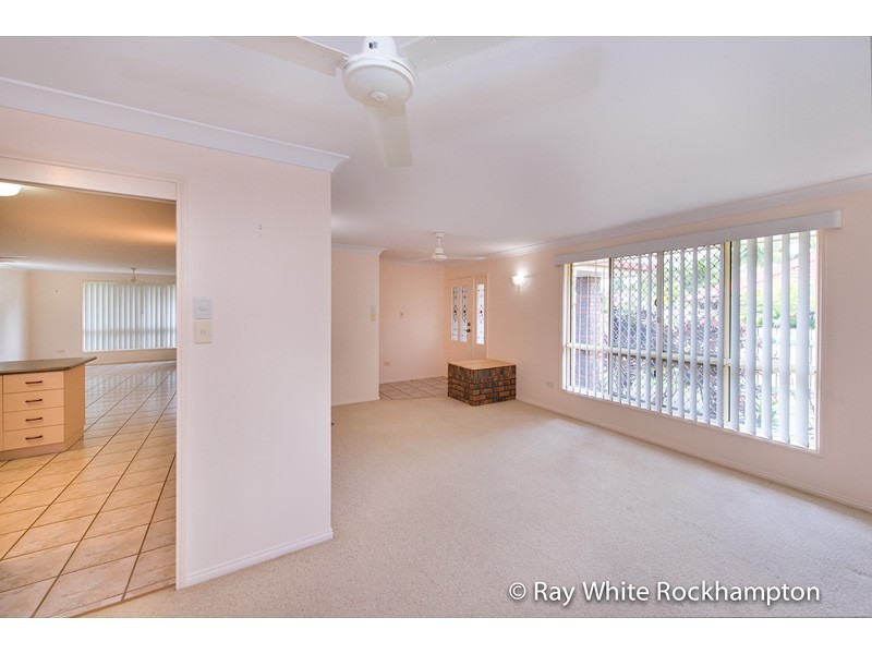 3 Orana Place, Kawana QLD 4701