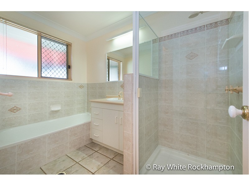 3 Orana Place, Kawana QLD 4701