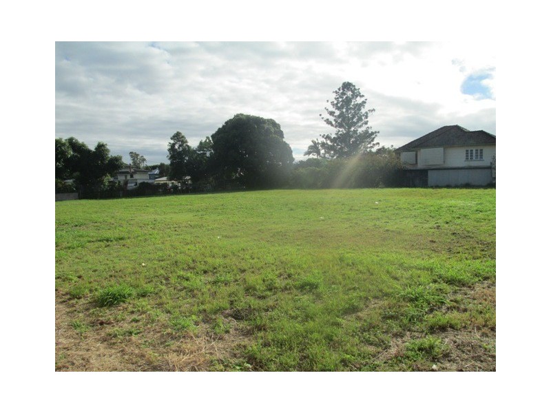 46-48 Main Street, Park Avenue QLD 4701