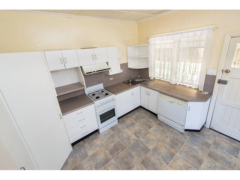 69 Eton Street, West Rockhampton QLD 4700