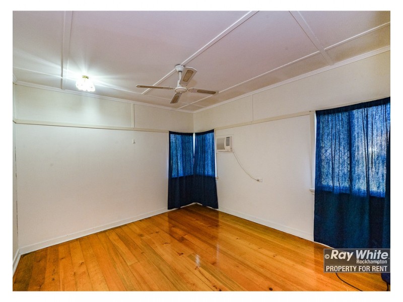 62 Park Street, Park Avenue QLD 4701