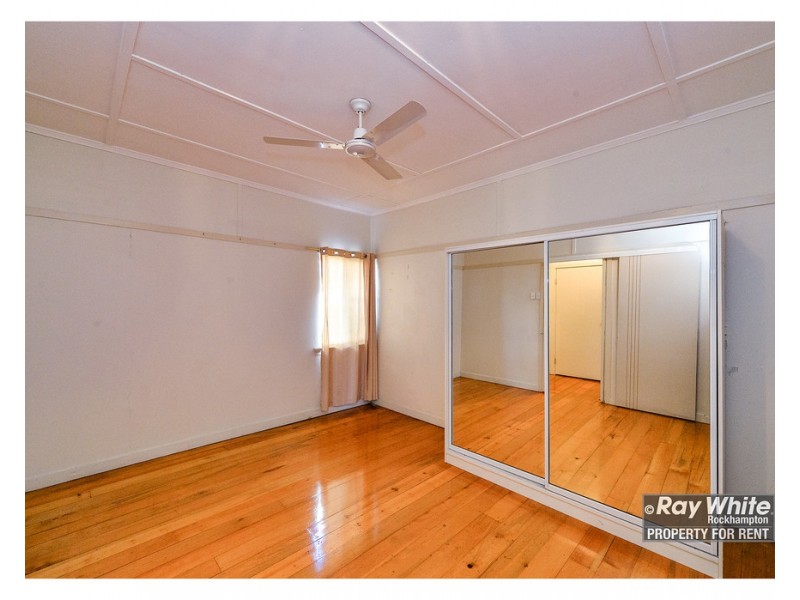 62 Park Street, Park Avenue QLD 4701