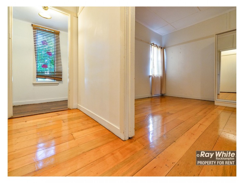 62 Park Street, Park Avenue QLD 4701