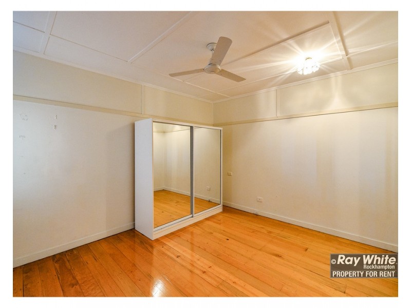 62 Park Street, Park Avenue QLD 4701