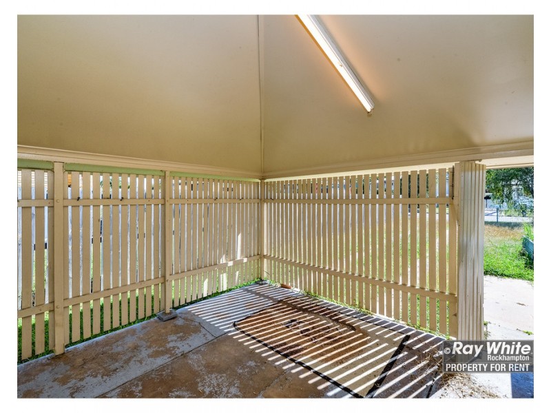 62 Park Street, Park Avenue QLD 4701